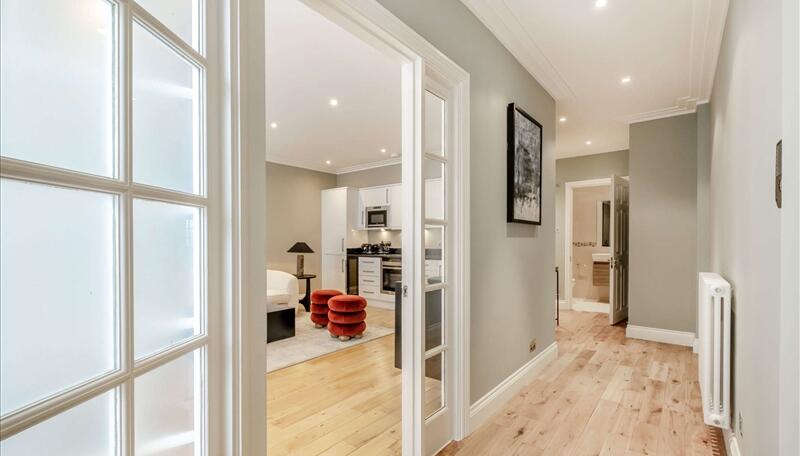 Grosvenor Hill, London